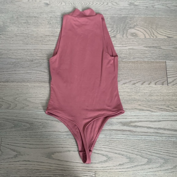 Babaton Contour Turtle Neck Bodysuit - Picture 3 of 5